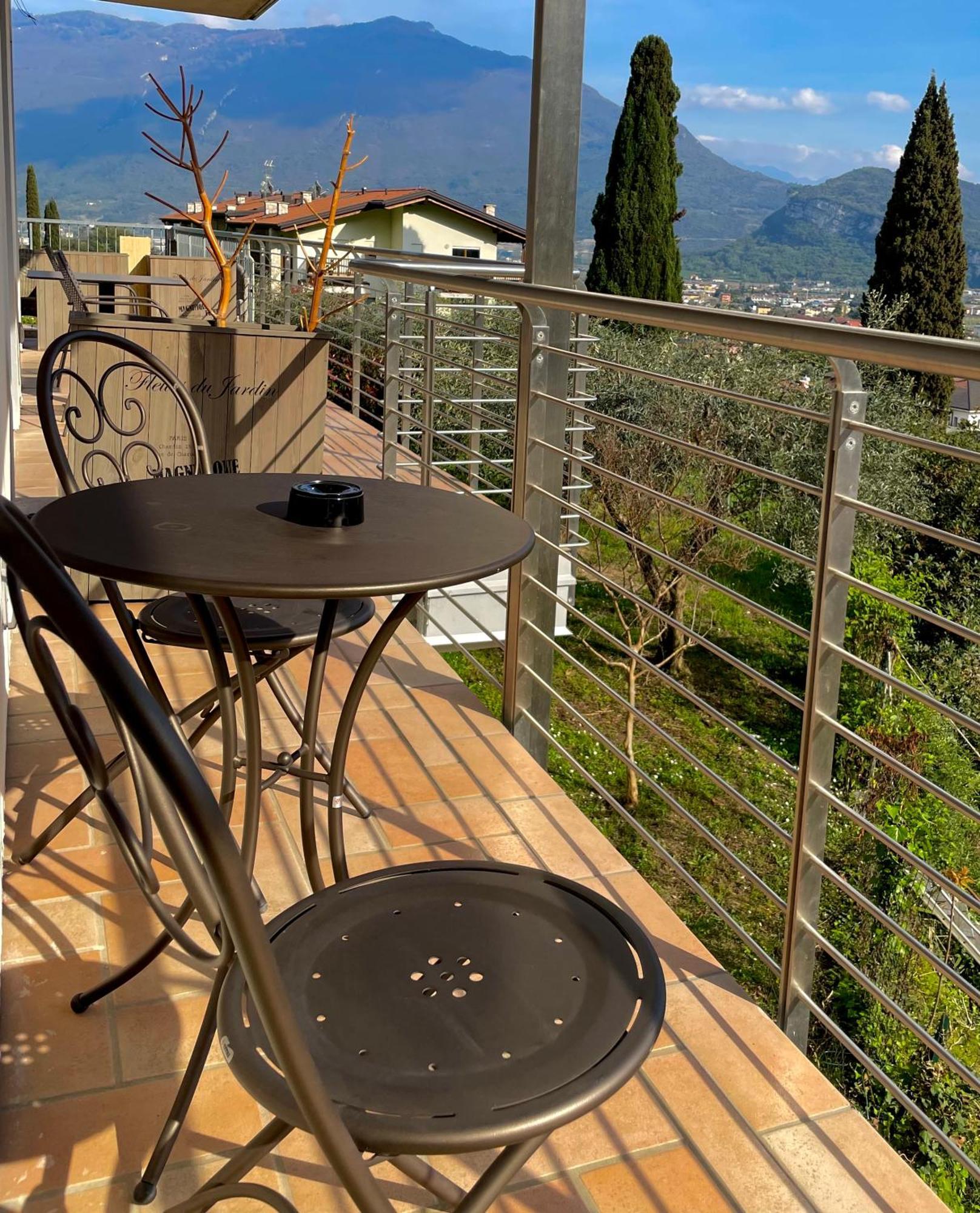 View & Chill Apartment Riva del Garda Exterior photo